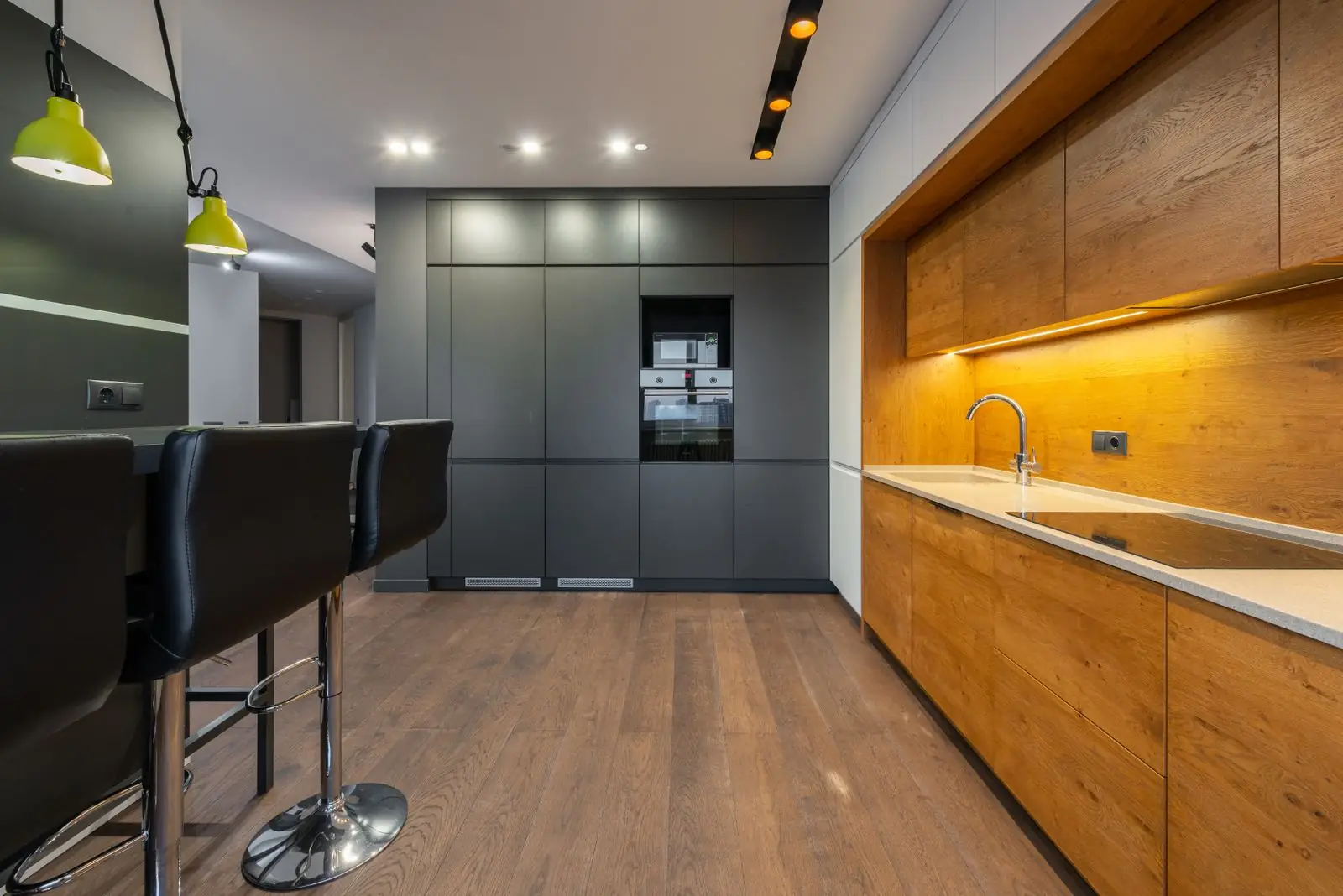 Built-in cupboards and joinery