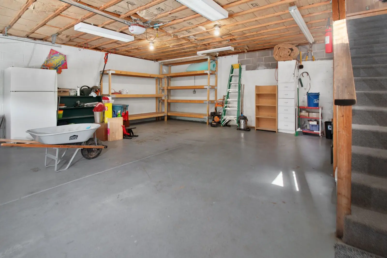 Workshop, store and garage space