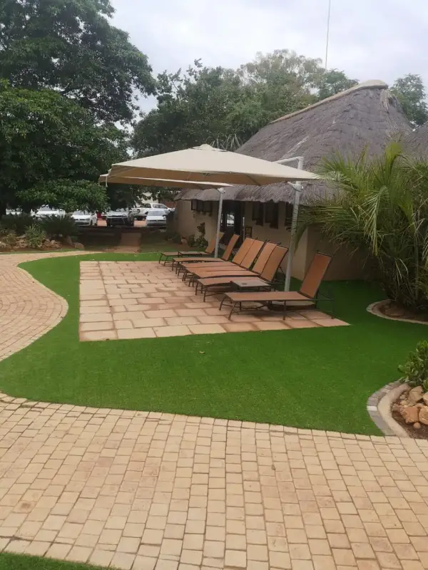 Brick paving and sun deck at Mabula Game Lodge